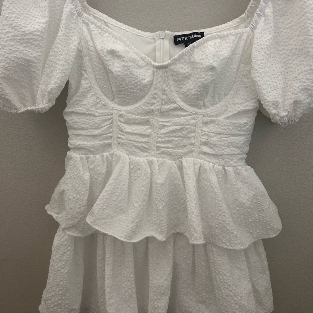 PrettyLittleThing Mini Dress Size 4‎ White Tiered Ruffle Puff Sleeve Corset - Picture 3 of 15